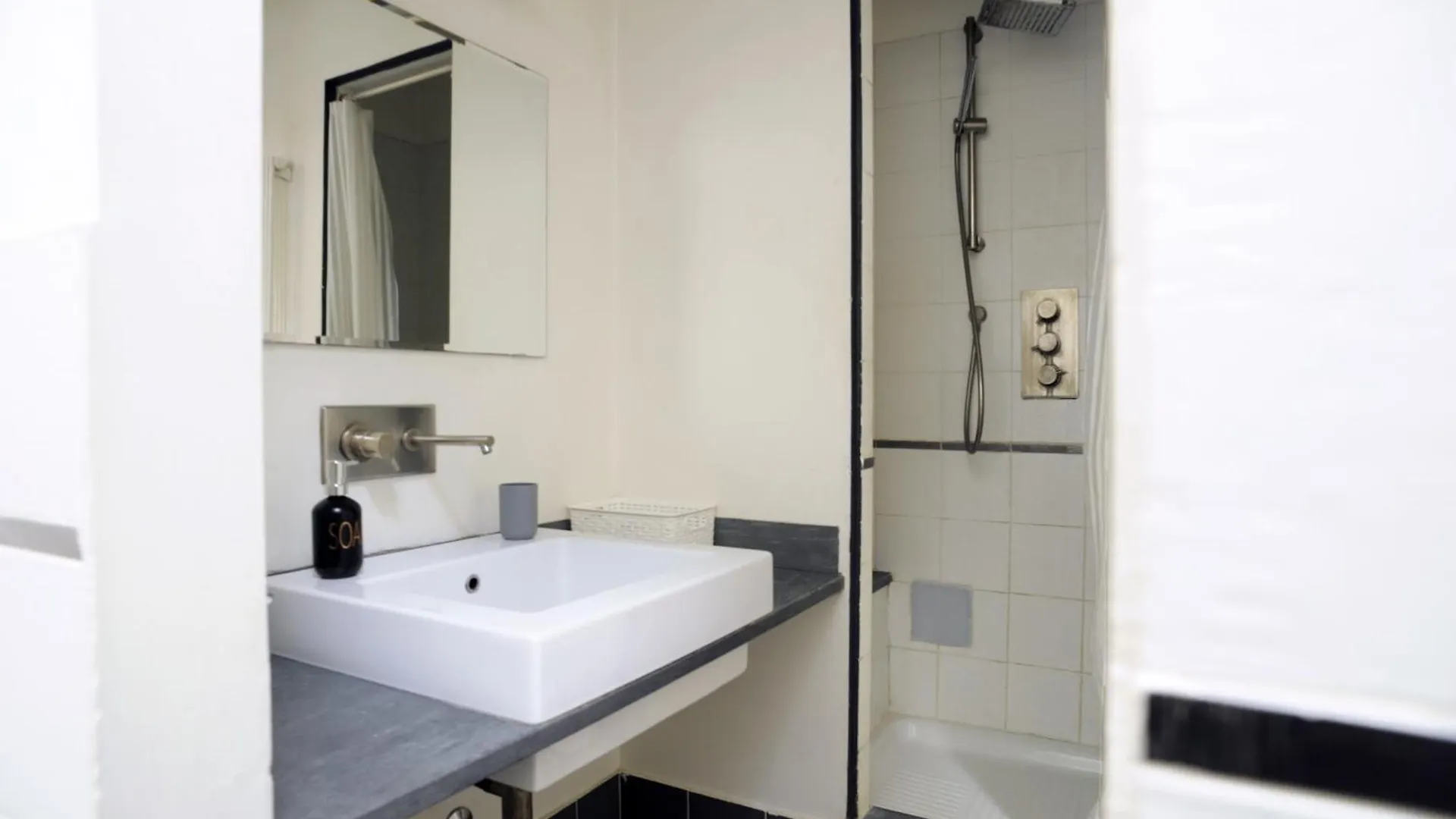 Loft Sant Ambrogio With Terrance Apartment Milan